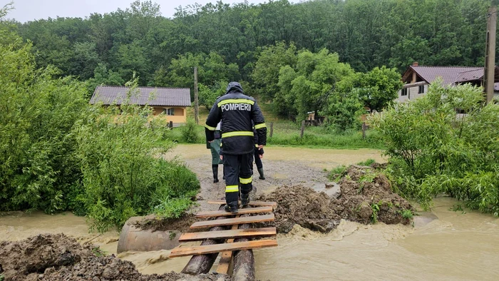 Sate izolate în urma inundațiilor Foto: IGSU