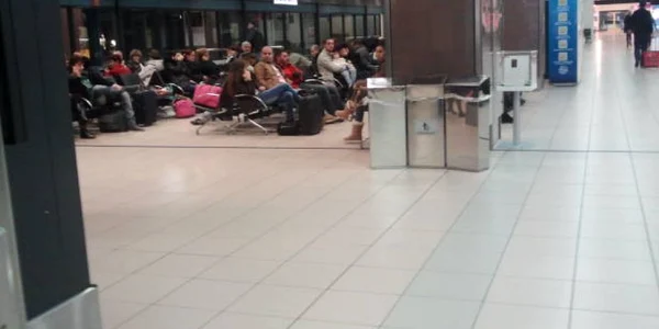 Blocati pe aeroportul Otopeni FOTO Cristi Lazarovici