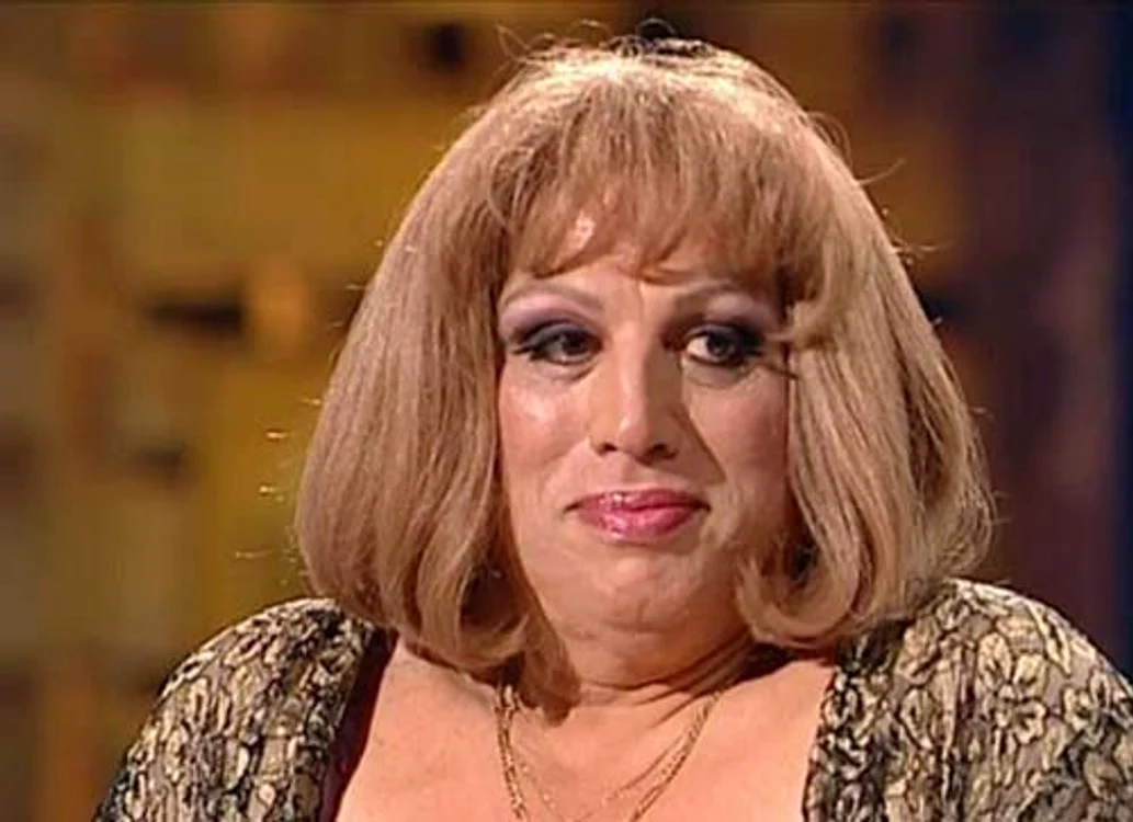 Travestitul Cora a participat şi la MasterChef