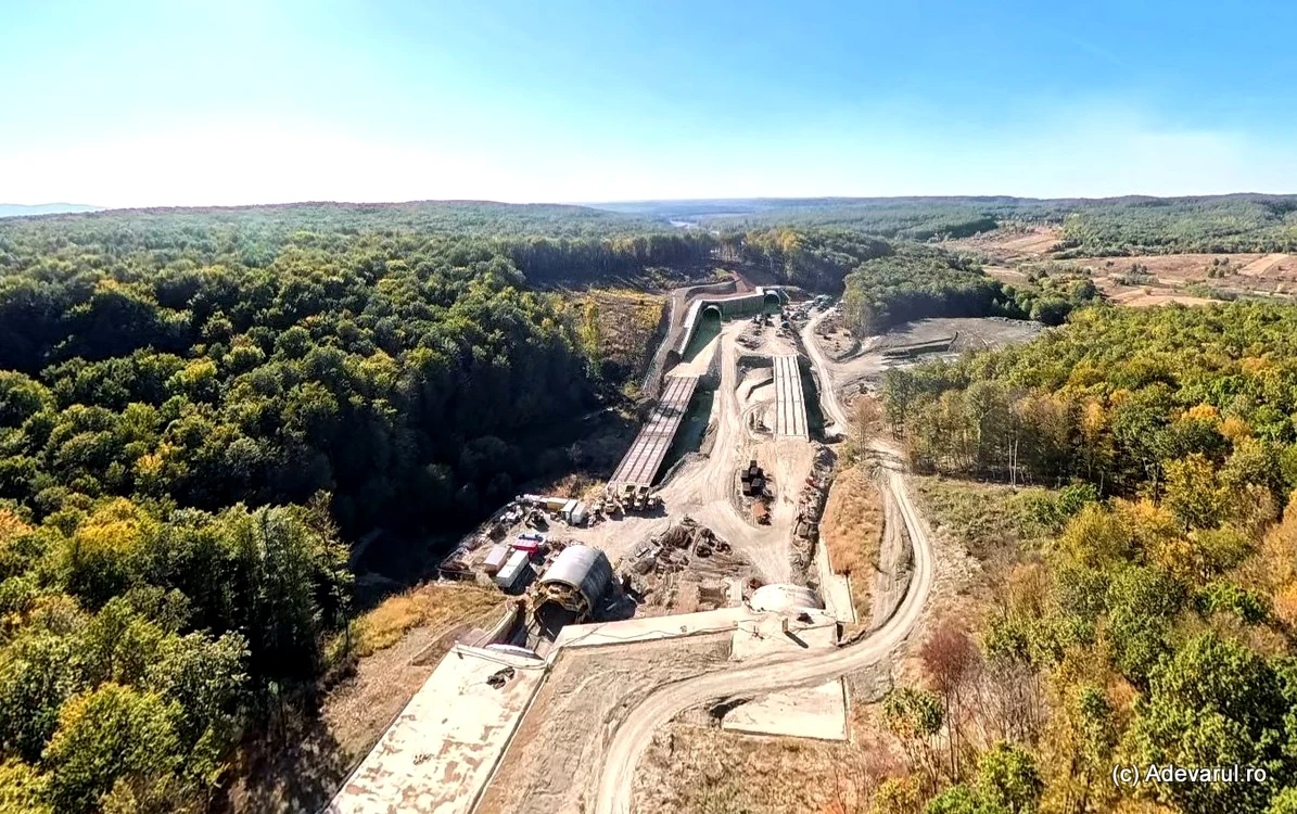 Lucrări la Autostrada cu tuneluri din vest.