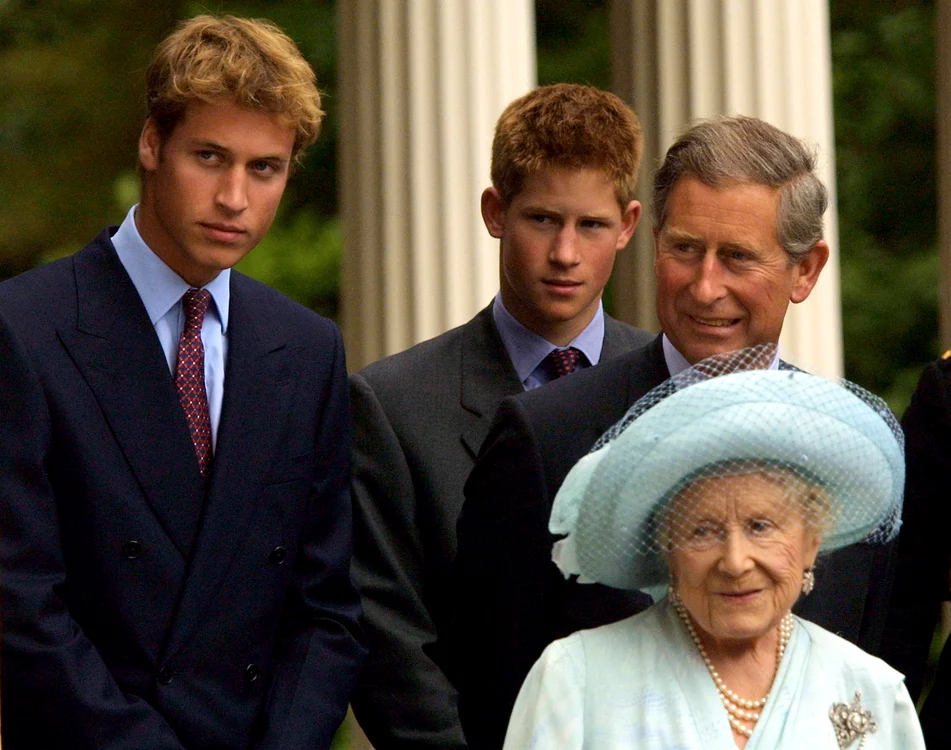 Regina Mamă cu William, Harry și Charles, GettyImages jpg