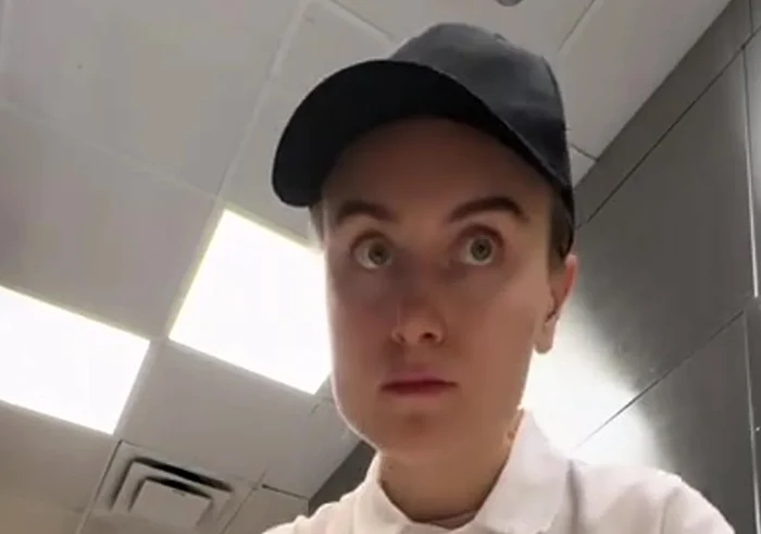 Tânăra lucrează într-o pizzerie FOTO: captură tiktok