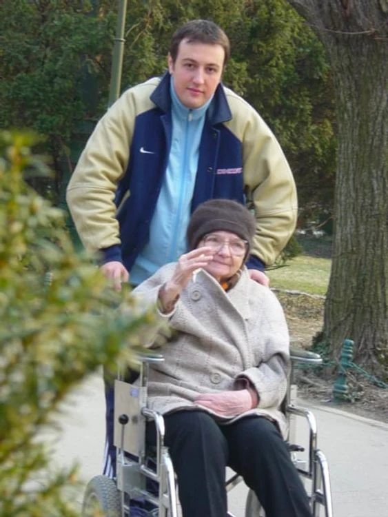 Călin Geambașu, alături de bunica lui