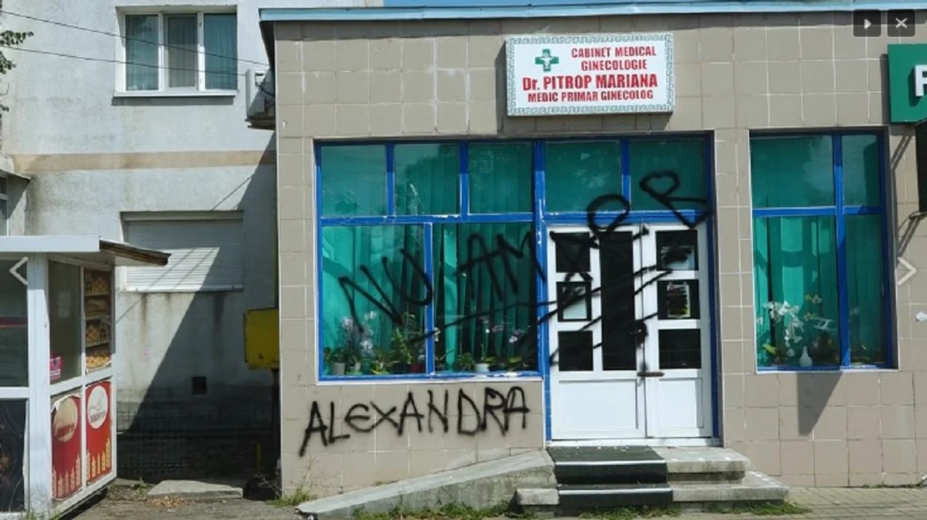Cabinetul doctoriței a fost vandalizat  FOTO Botoșani News