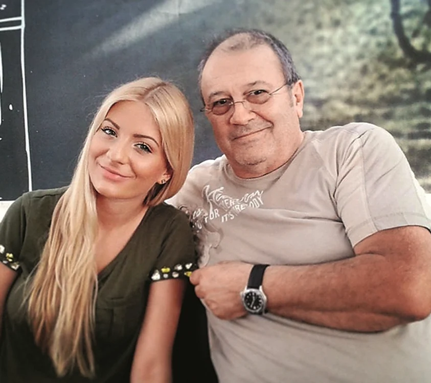 
    Ana Baniciu, alături de tatăl ei, Mircea Baniciu  