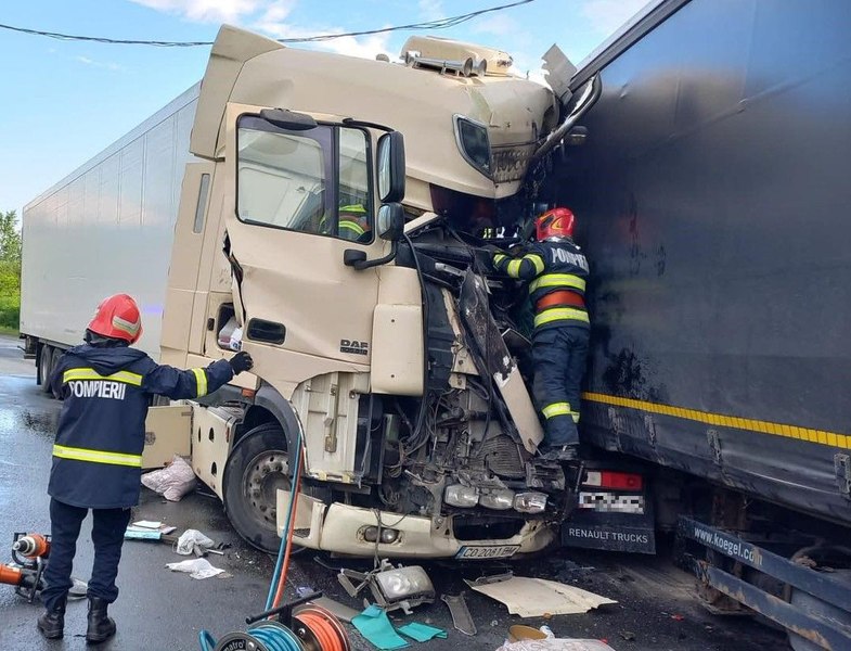 Un nou test medical obligatoriu pentru șoferii profesioniști. „Număr mare de accidente cauzate de oboseala șoferilor"