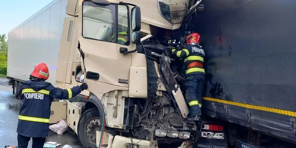 poza accident tiruri  jpg