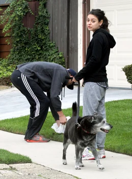 ashton kutcher mila kunis jpg jpeg