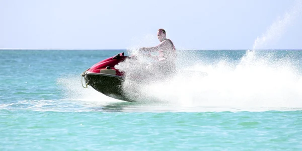 skijet Shutterstock jpg