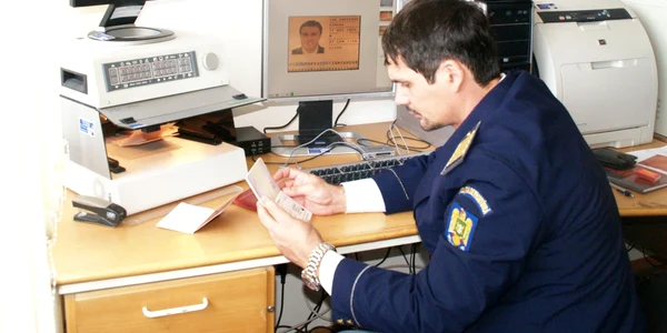 documente falsificate in vama PF I