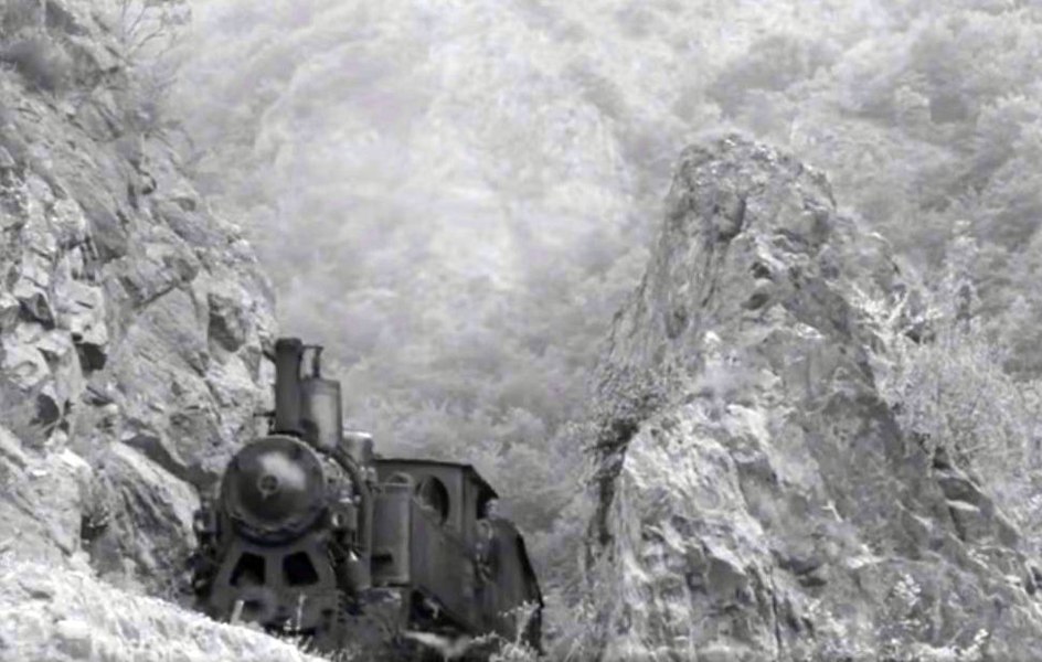Valea Arieșului în imagini de colecție, vechi de 60 de ani. Cum arătau Roșia Montană și mocănița Apusenilor VIDEO