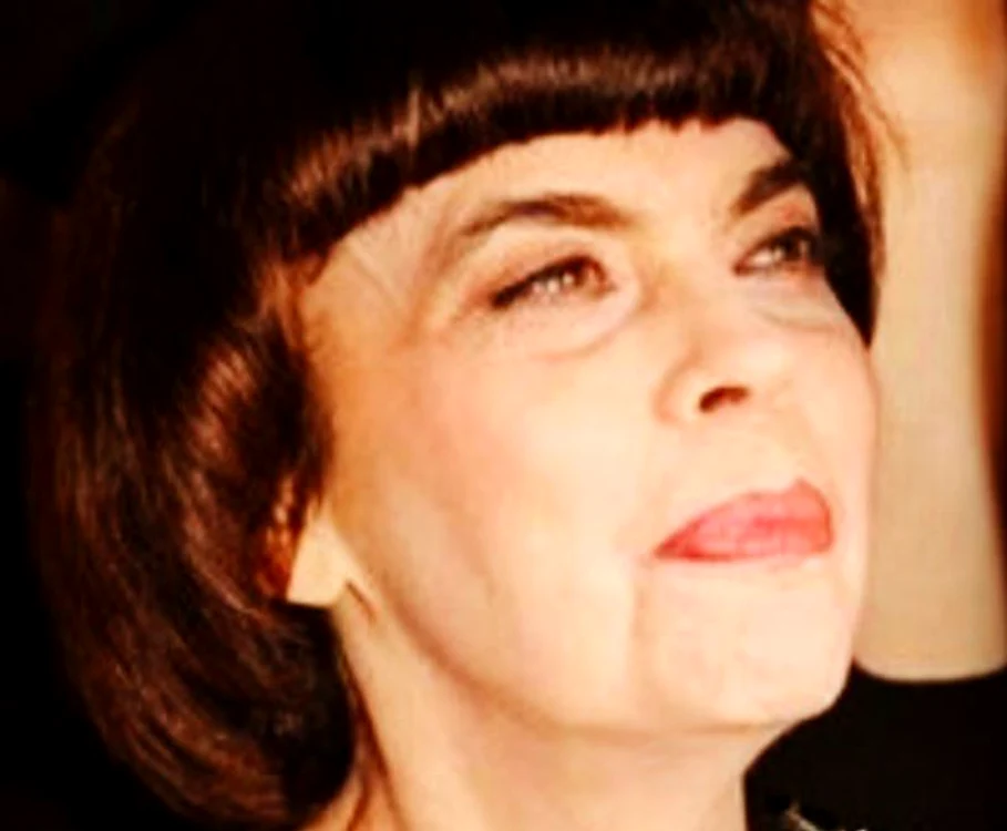 
    Mireille Mathieu nu a avut niciodată copiiFoto: Instagram  