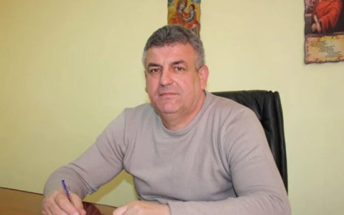 Ion Nicolae primarul comunei Câineni - Vâlcea Foto Ziarul de Vâlcea