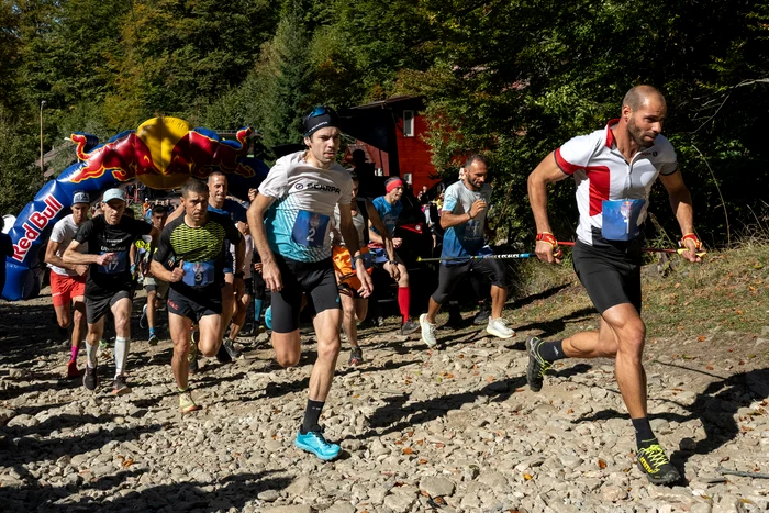 Outrun The Lift, o cursă spectaculoasă. FOTO: Red Bull
