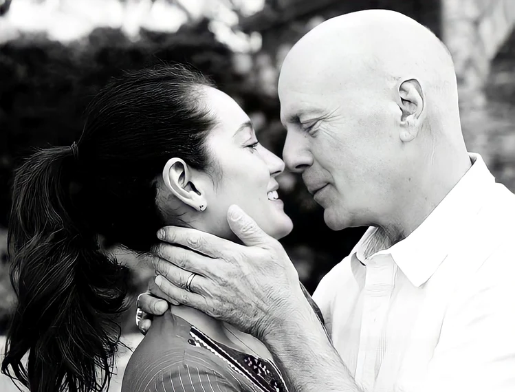 Bruce Willis și soția sa. FOTO Facebook Bruce Willis - 4 ianuarie 2022