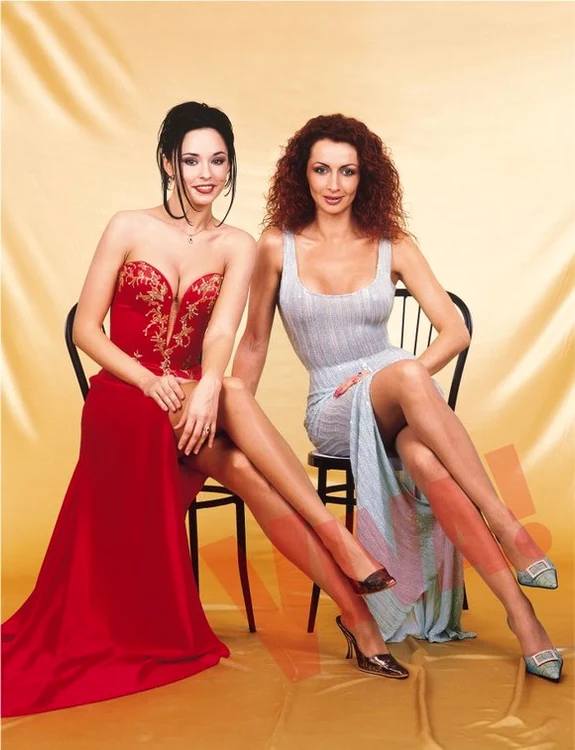 
    Mihaela Rădulescu și Andreea Marin s-au îmbrățișat în finala Masked Singer RomâniaFoto: Instagram Mihaela Rădulescu  