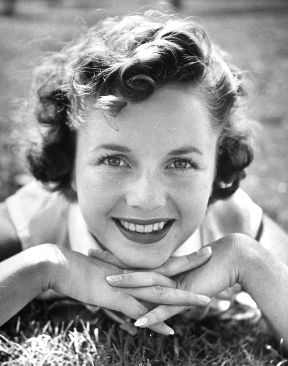 Debbie Reynolds jpeg