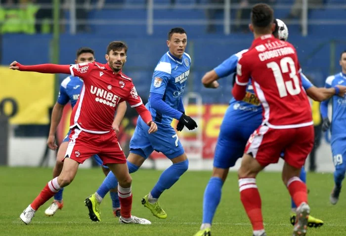 
    Dinamo și Clinceni vor fi adversare în sferturile Cupei RomânieiFOTO: Sportpictures.eu  