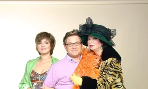 Pavel, Bartoș, alături de colegele din telenovela ”Păcatele Evei” jpeg