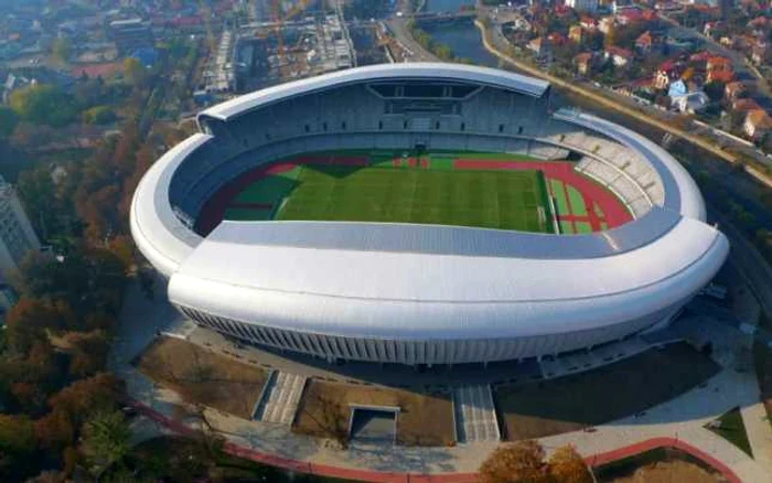 
    Cluj Arena are o capacitate de 30.000 de locuri dar tribunele vor fi modificate pentru a respecta regulile Ministerului Sănătății de distanțare socialăFoto: adevarul.ro  