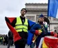 Demonstraţie violentă a vestele galbene la Paris FOTO EPA-EFE / Julien De Rosa