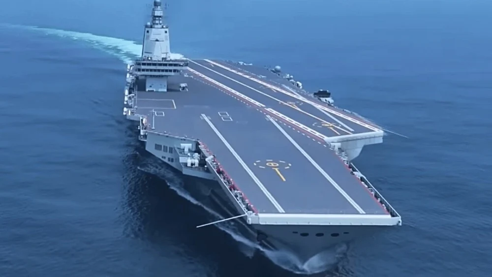 Cel mai nou portavion chinez, mai puțin performant decât unul american de 50 de ani