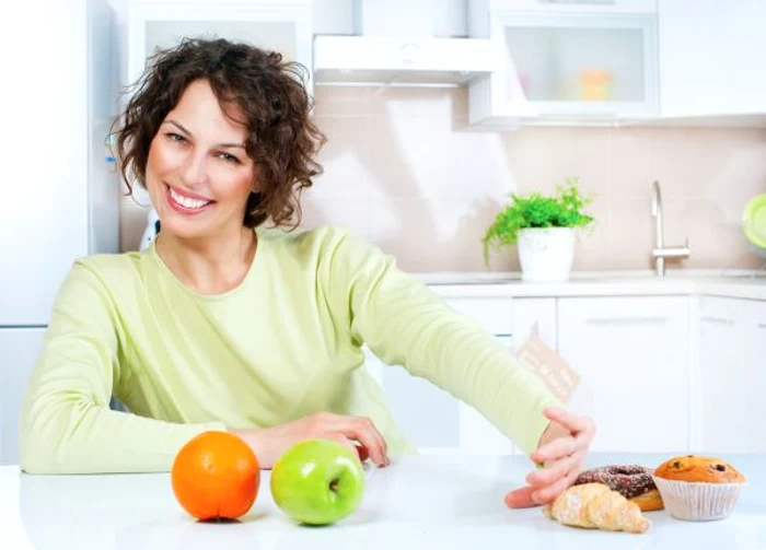 
    Dacă respecți dieta pas cu pas, poți să pierzi toată grăsimea acumulată în țesuturi. www.clickpentrufemei.ro  