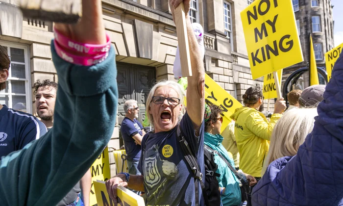 Antimonarhiștii din Edinburgh, Profimedia (1) jpg