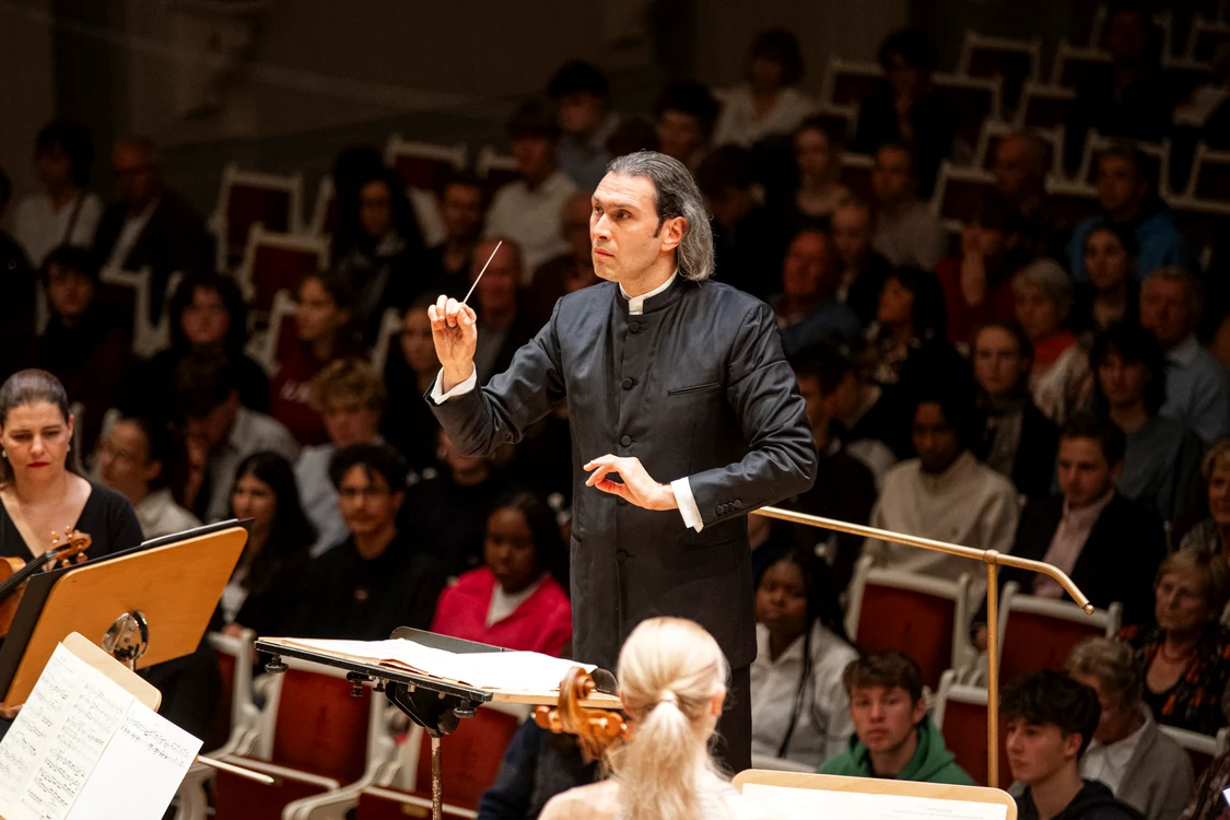 Vladimir Jurowski. Foto Robert Niemeyer