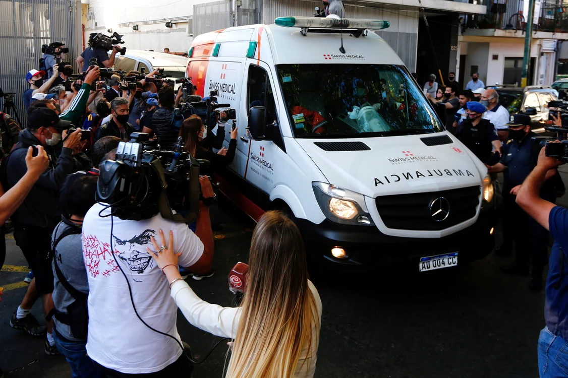 
    Diego Armando Maradona  a fost transportat la o reşedinţă din districtul Nordelta, în apropiere de Buenos AiresFoto: Guliver / GettyImages  