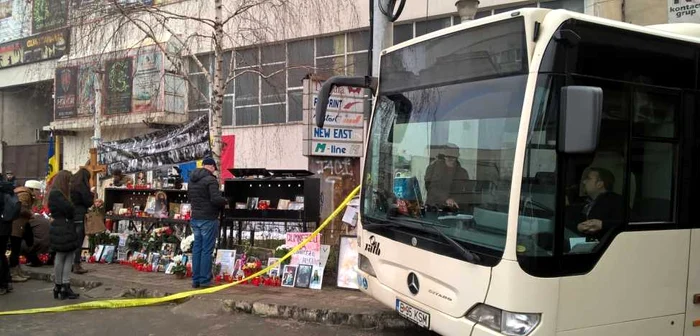 Autobuzul a staţionat în zonă pe toată durata comemorării