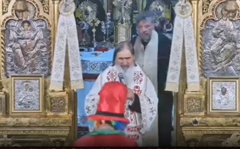 Klovn prekinil bogoslužje, ki ga je vodil nadškof Teodozij v Constanți