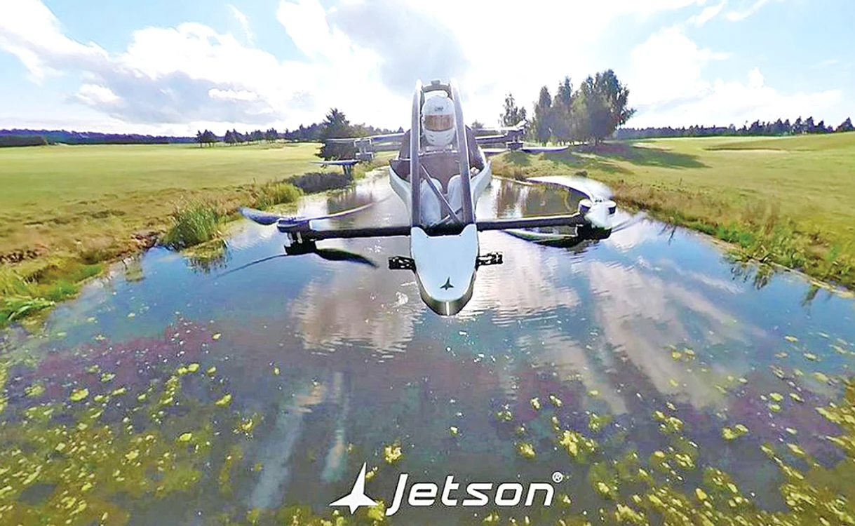 Aşa poate arăta naveta la serviciu în anul 2023. Fotografii Instagram/Jetson