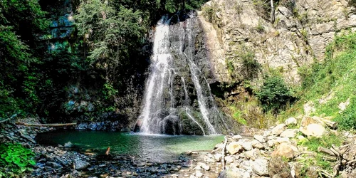 Cascada Bucias FOTO manastireacasin ro jpg