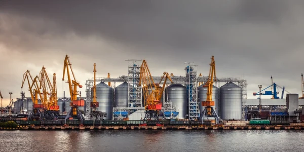 odesa-port-shutterstock_1186377628