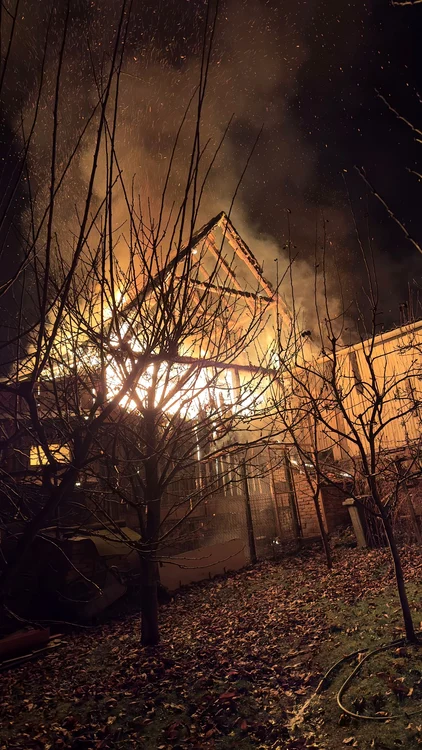 Incendiu mistuitor în Poplaca Sibiu Foto ISU Sibiu