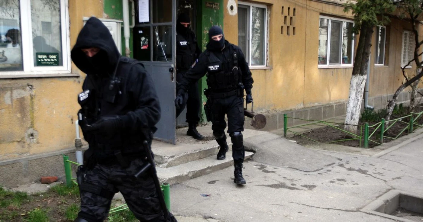 Poliţiştii sunt acuzaţi de abuzuri