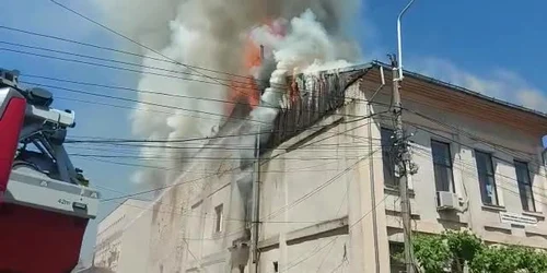 627e53435163ec42715d3d93 jpg