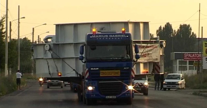 Târgovişte: Un transport agabaritic a plecat spre Oţelu Roşu