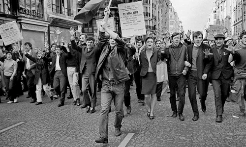 Paris, 1968  Studenții se revoltă jpeg