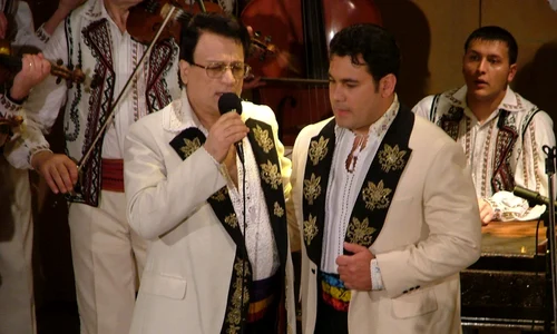 În aproximativ două luni, artistul de muzică populară se va muta în casa în care a copilărit și locul în care celebrul Ion Dolănescu dădea petreceri memorabile de Sf.Ion