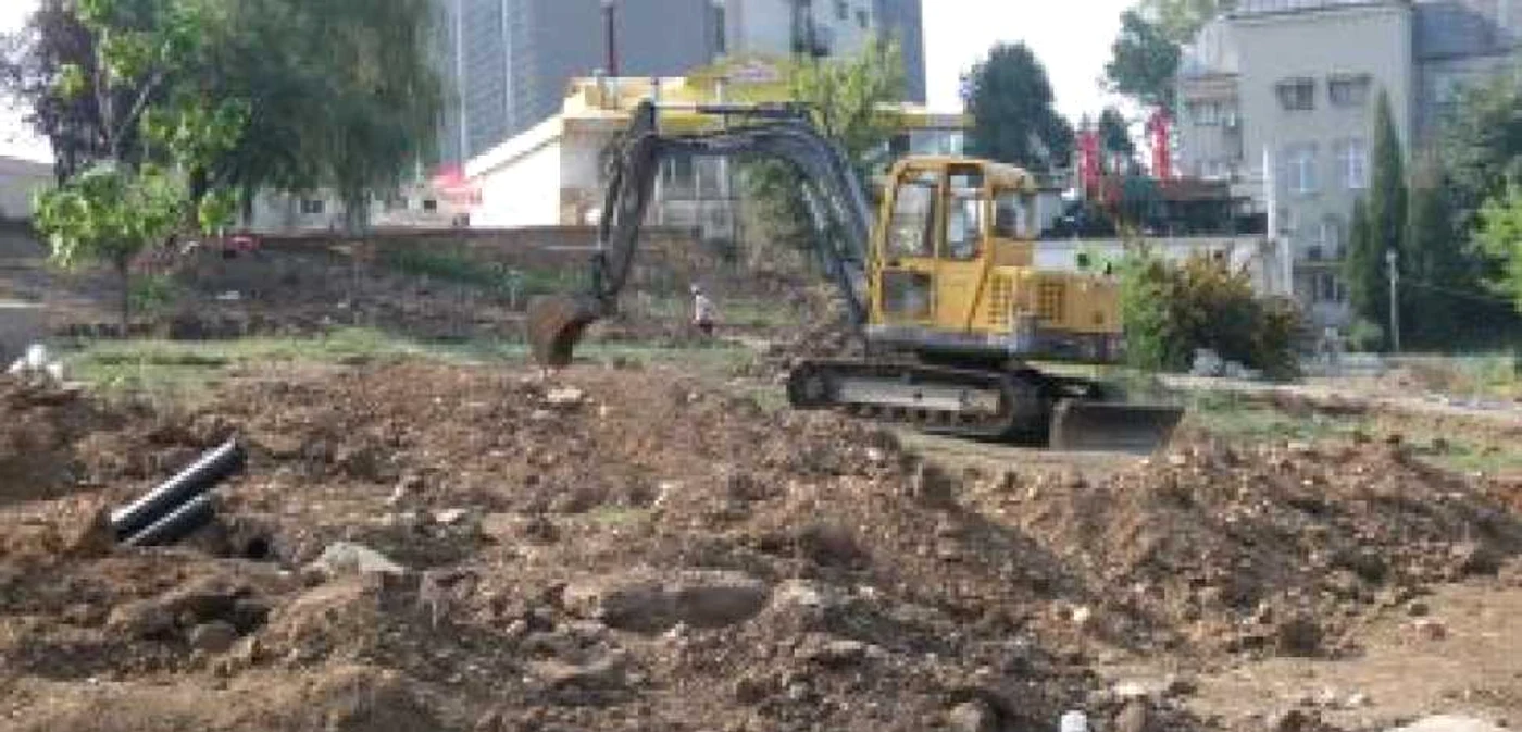 Slatina:Amenajarea spaţiului verde de pe bulevadrul Titulescu