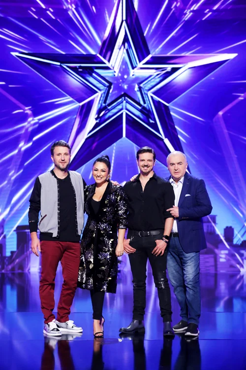 Andi Moisescu, alături de colegii lui din juriul emisiunii ”Românii au talent”, Andra, Mihai Petre și Florin Călinescu