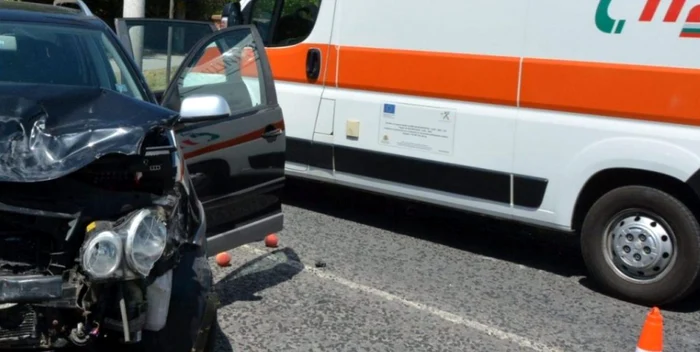 un bărbat și o femeie au murit la fața locului. FOTO: borbabg.com