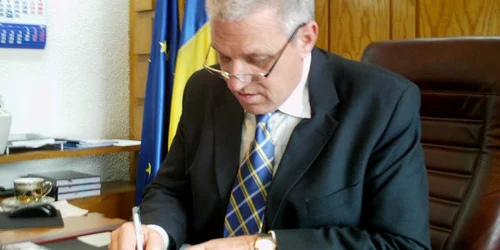 costica macaleti prefect botosani