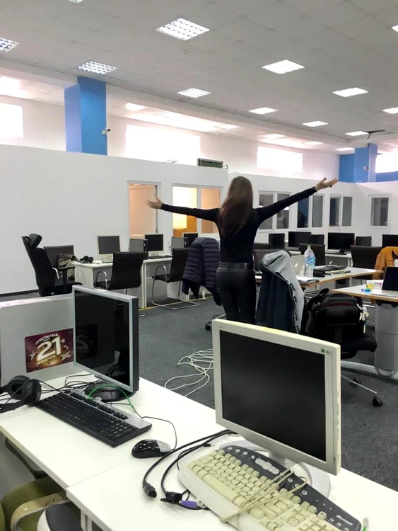 Andreea Berecleanu poate acum să poarte pantaloni mulaţi