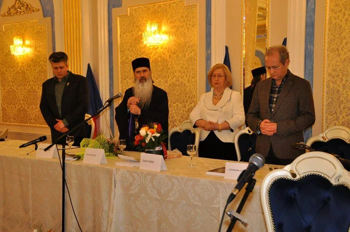 Liderul legionar Florin Dobrescu (stânga), alături de ÎPS Teodosie și Dan Puric. FOTO Facebook