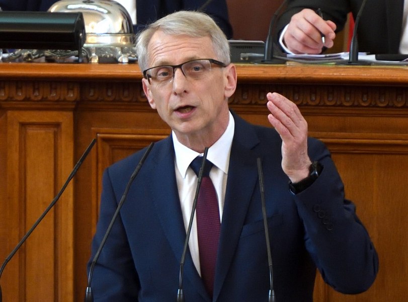 Credincioşi din Sofia au protestat față de închiderea unei biserici ruse. Trei clerici au fost expulzați din Bulgaria