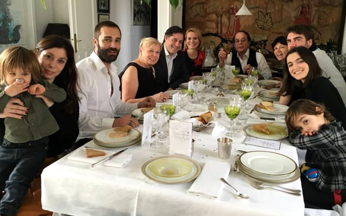 Andreea Esca, la masa festivă de Crăciun