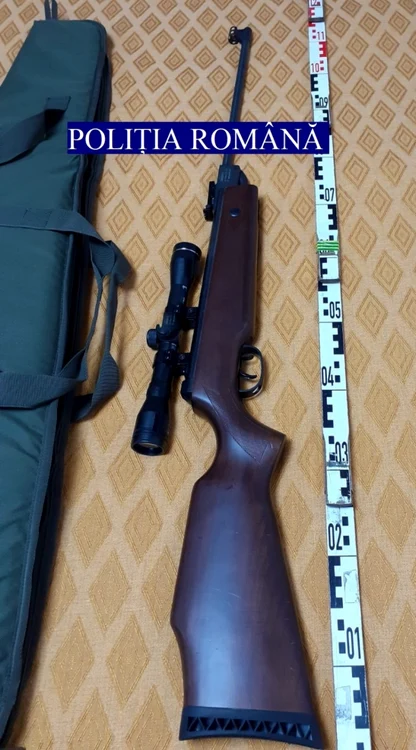 Arme introduse şi vândute ilegal în România de o frmă din Ungaria, cu ajutorul unor firme de curierat